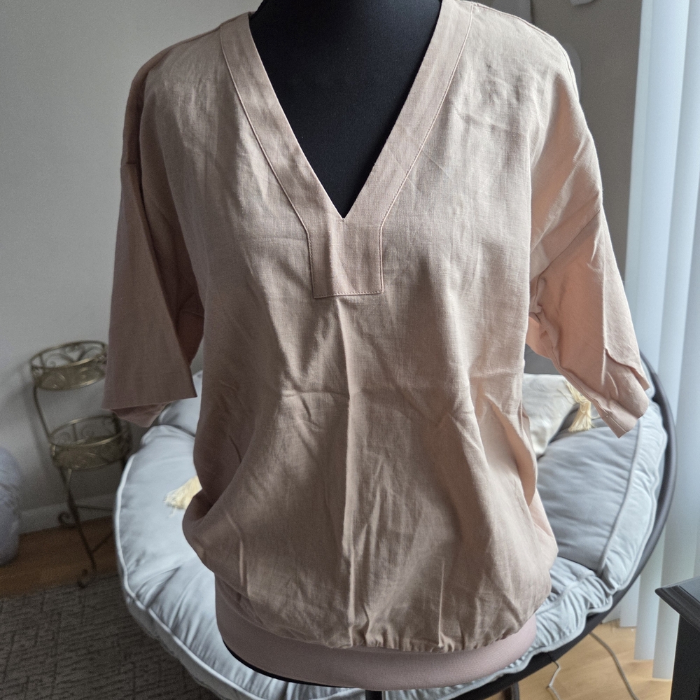 Alfani Women's Tan V-Neck Tunic Top